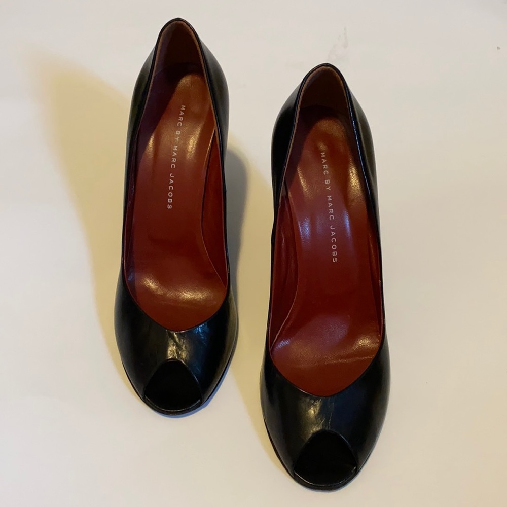 Marc by Marc Jacobs Peep Toe Pump